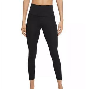 Nike Yoga 7/8 Leggings (M)